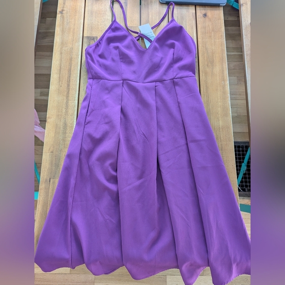 Elia Cher A-line V-neck Cross-back Size 6 Dress in Wine Color - Picture 3 of 6